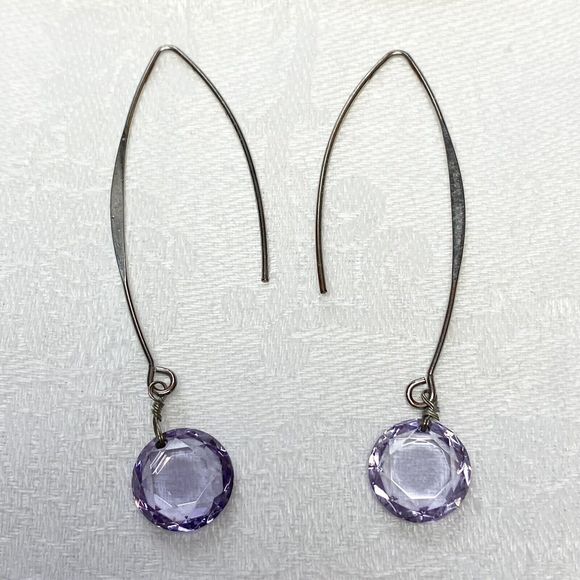 Purple Faceted Crystal Dramatic Line Silver Tone Dangling Drop Comet Earrings - Picture 2 of 8